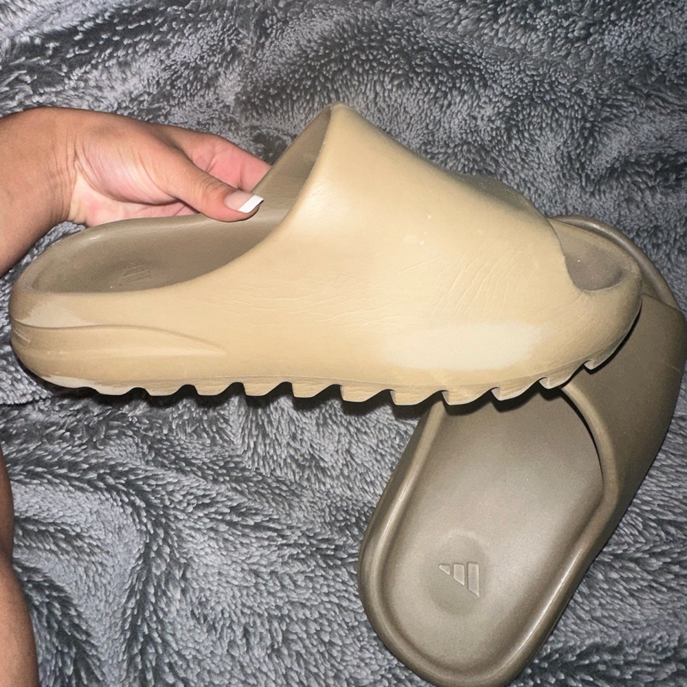 Adidas core sand yeezy slides size US 5
